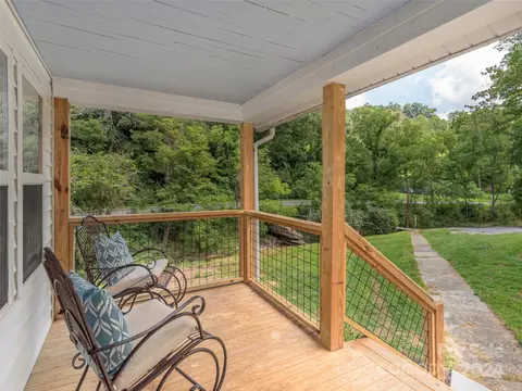 Exterior - 173 Buds Dr, Clyde, NC 28721 photo 4 of 15