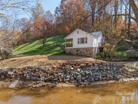 Exterior - 173 Buds Dr, Clyde, NC 28721 photo 12 of 15