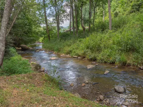 View/Area - 173 Buds Dr, Clyde, NC 28721 photo 1 of 4