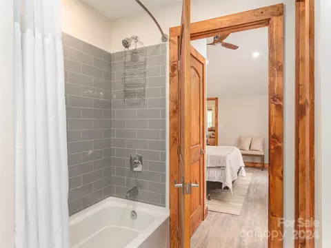 Bath - 173 Buds Dr, Clyde, NC 28721 photo 2 of 2