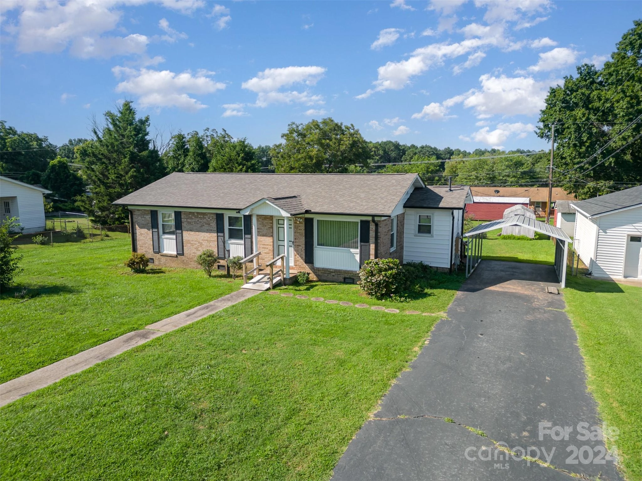 3035 Wendover Nw Rd NW  