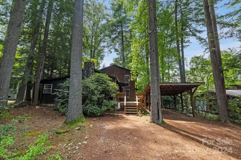 60 Kinross Dr, Flat Rock, NC 28731
