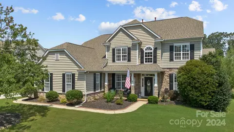 6402 Crosshall Pl, Waxhaw, NC 28173