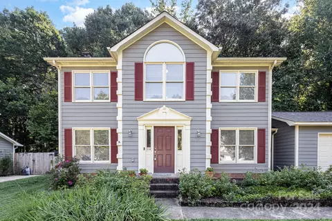 8624 Hornwood Ct, Charlotte, NC 28215