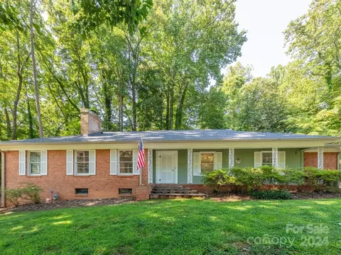 634 Grandview Ne Dr NE, Concord, NC 28025