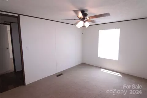 102 Robs Ct, Grover, NC 28073 photo 21