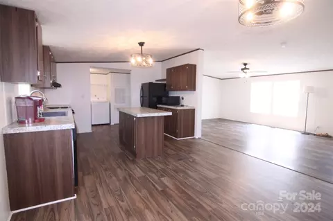 102 Robs Ct, Grover, NC 28073 photo 6