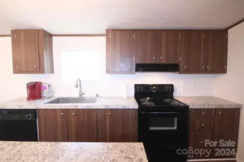 102 Robs Ct, Grover, NC 28073 photo 9