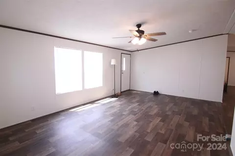 102 Robs Ct, Grover, NC 28073 photo 3