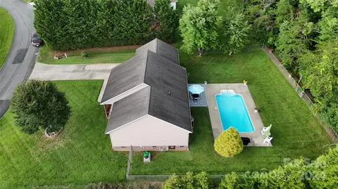 3150 Covington Way, Lenoir, NC 28645