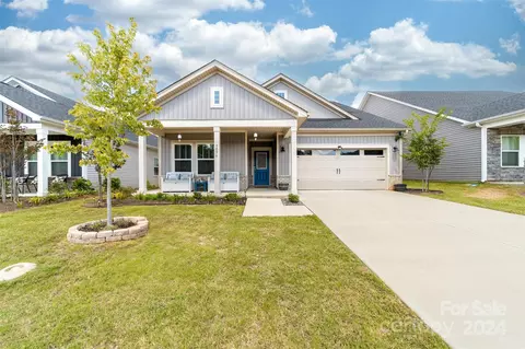 9096 Myrna Dr, Gastonia, NC 28056