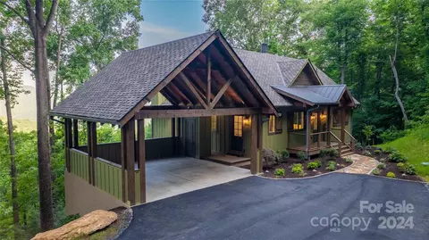 801 St Andrews Rd, Waynesville, NC 28786