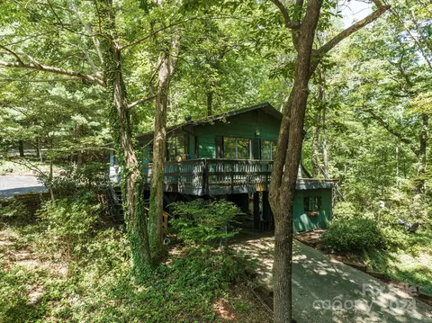 272 Bluebird Rd, Lake Lure, NC 28746