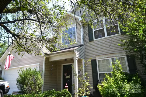 12708 Oldehurst Pl, Charlotte, NC 28262
