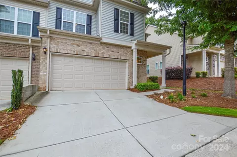 2556 Royal York Ave, Charlotte, NC 28210