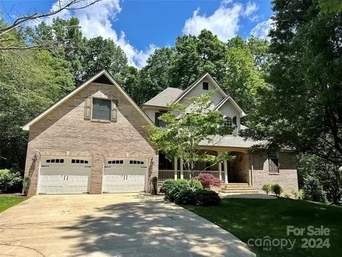 503 Pinchot Dr, Asheville, NC 28803