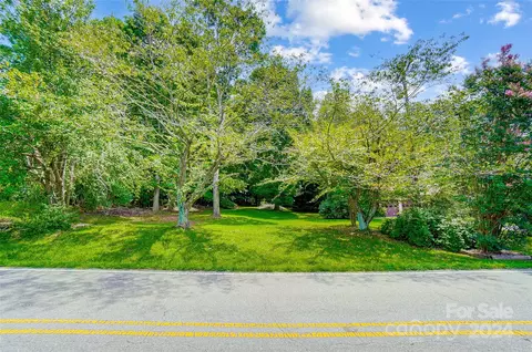 5174 Davidson Rd, Davidson, NC 28036