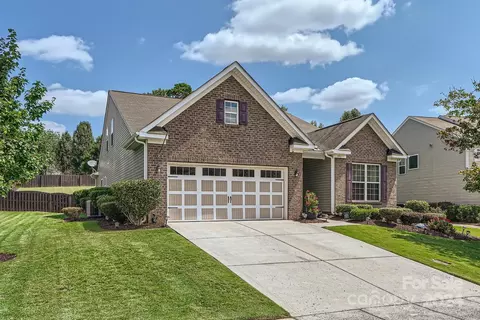 151 E Warfield Dr, Mooresville, NC 28115