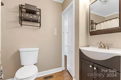Bath - 607 Deese St, Monroe, NC 28112 photo 1 of 2