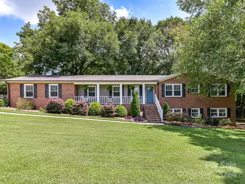 1913 Alamance Dr, Concord, NC 28027