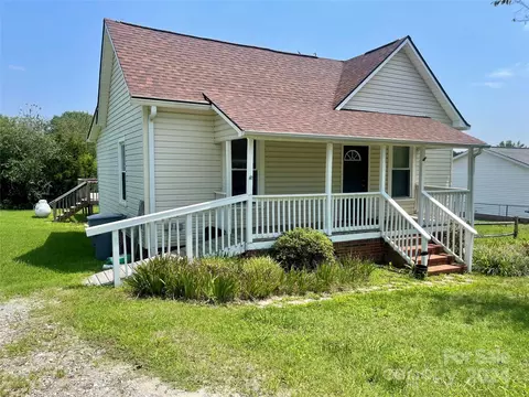 105 Cloverbrook Dr, Clover, SC 29710