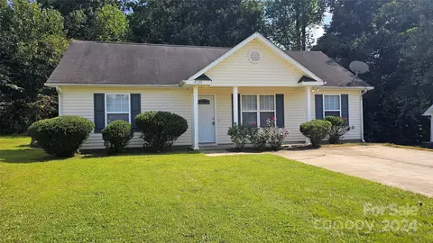 4733 Palm Breeze Ln, Charlotte, NC 28208