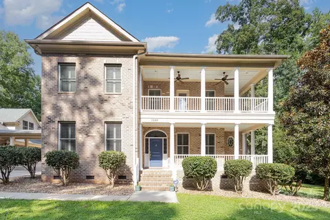 5888 Hidden Oaks Ln, Clover, SC 29710