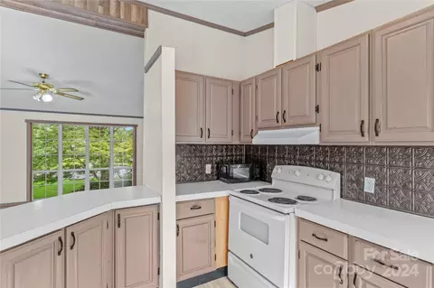 818 Jackson Rd, Fletcher, NC 28732 photo 13