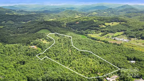 Reserve Drive, Burnsville, NC 28714