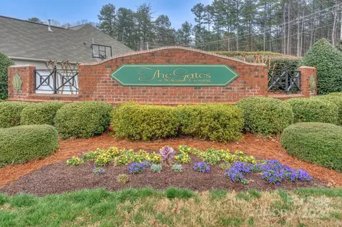 7544 Woodcrest Dr, Stanley, NC 28164