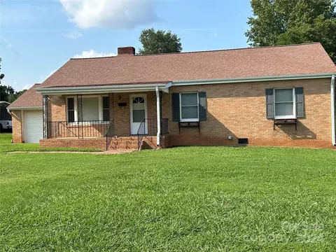 411 Elizabeth Ave, Shelby, NC 28150