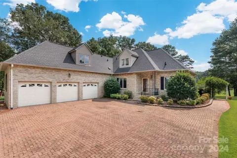 1717 Benjamin Dr, Salisbury, NC 28146