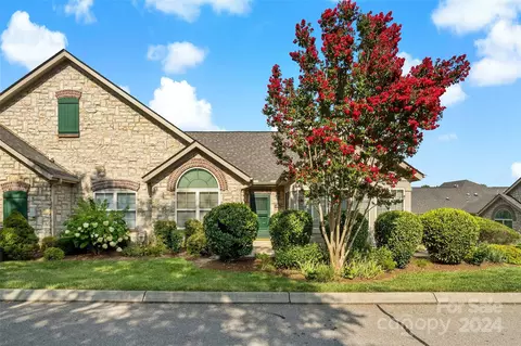 46 Outlook Cir, Swannanoa, NC 28778
