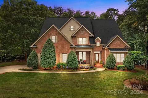 18807 Pentwater Ct, Cornelius, NC 28031
