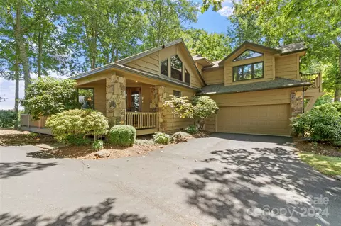 2133 Mountain Air Dr, Burnsville, NC 28714
