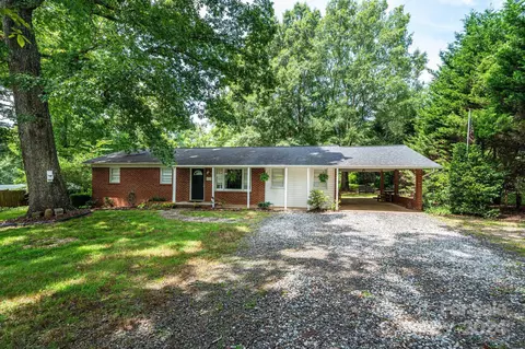1713 Dale St, Newton, NC 28658