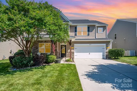 6019 Kelyn Hills Dr, Charlotte, NC 28278