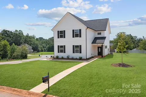 103 Dublin Ct, Statesville, NC 28677