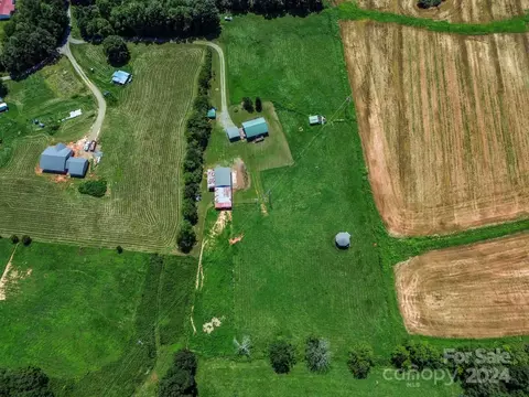 2405 Beulah Rd, Boonville, NC 27011