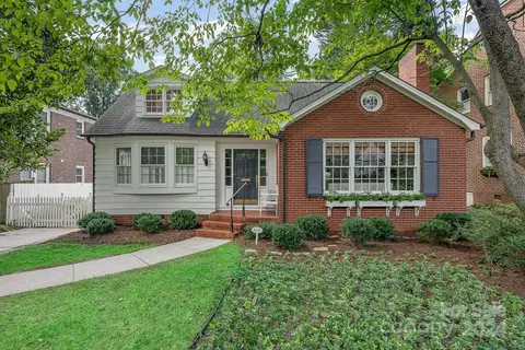 614 Moravian Ln, Charlotte, NC 28207