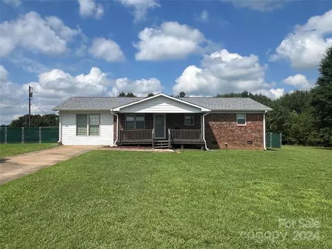 324 Mccraw Rd, Ellenboro, NC 28040