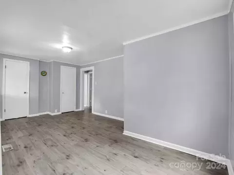 Living - 332 Holmes St, Shelby, NC 28152 photo 3 of 4