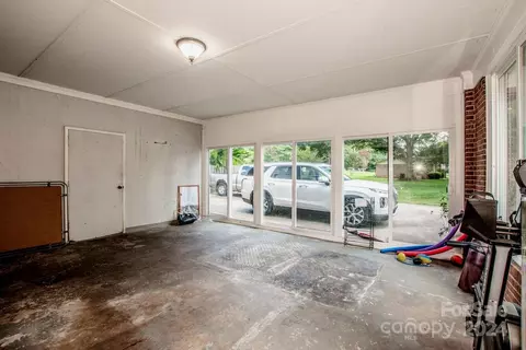 Exterior - 207 Central Heights Dr, Concord, NC 28025 photo 7 of 8