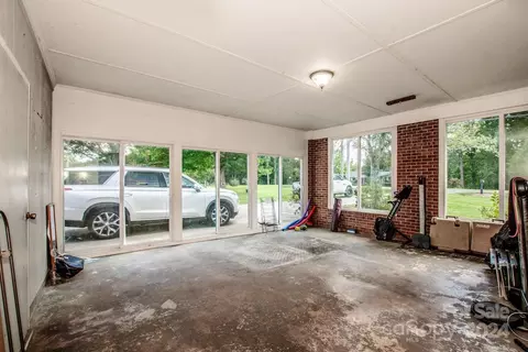 Exterior - 207 Central Heights Dr, Concord, NC 28025 photo 6 of 8