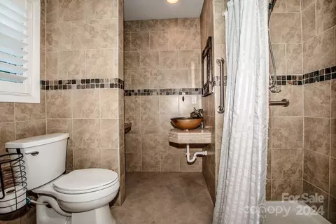 Bath - 207 Central Heights Dr, Concord, NC 28025 photo 1 of 2