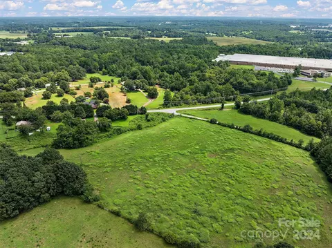 1612 Portion Rd, Conover, NC 28613 photo 9