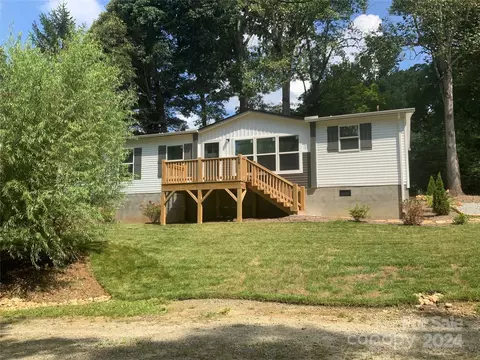 25 Thunder Bay Ln, Hendersonville, NC 28792