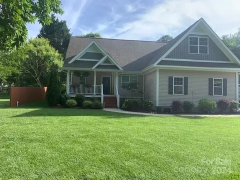 119 Lakeland Rd, Mooresville, NC 28117