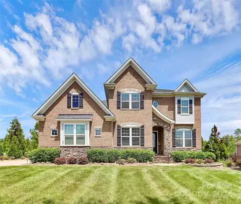 7007 Caliterra Dr, Wesley Chapel, NC 28104