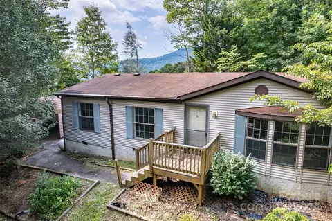 115 Sleepy Forest Dr, Leicester, NC 28748